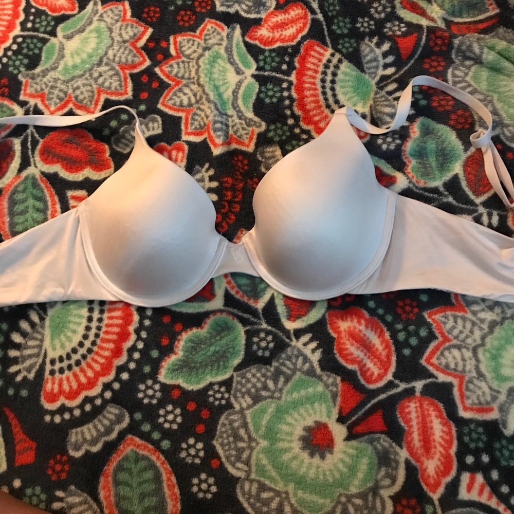 A white bra from Victoria secret