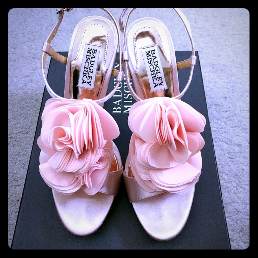 Badgley Mischka Pink platform heels