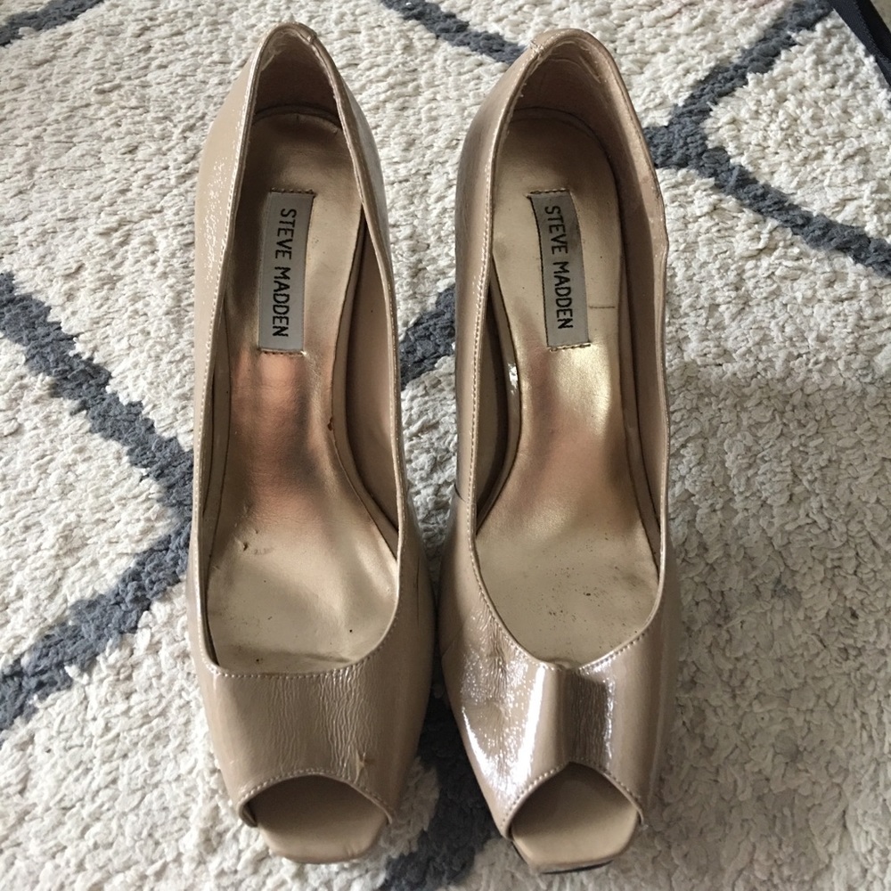 Steve Madden peep toe pumps