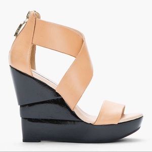 Diane Von Furstenberg DVF Opal Wedges Tan/Black