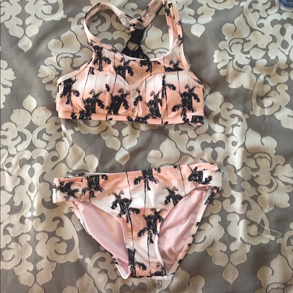 Bathing suit