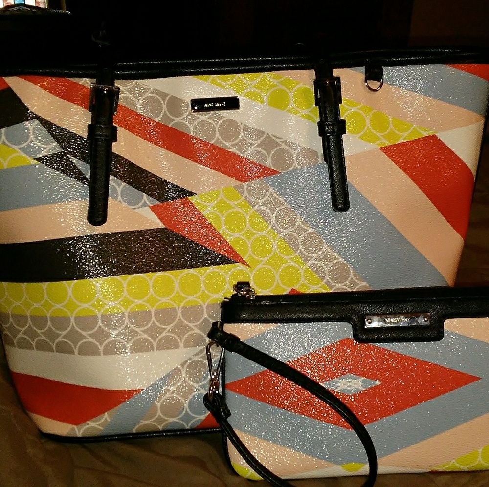 9 West shoulder bag with matching wallet/wrist