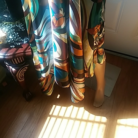 Beautiful sexy Strapless Asymmetric dress - Picture 3 of 7