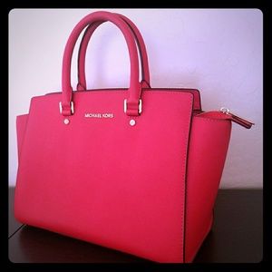 Michael Kors handbag (authentic)