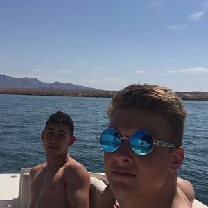 Meet your Posher, Brock