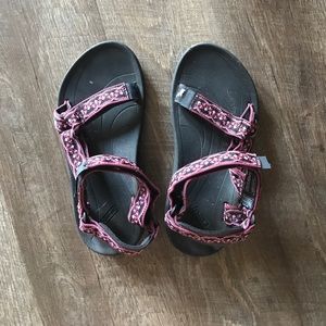 Pink/Berry Teva