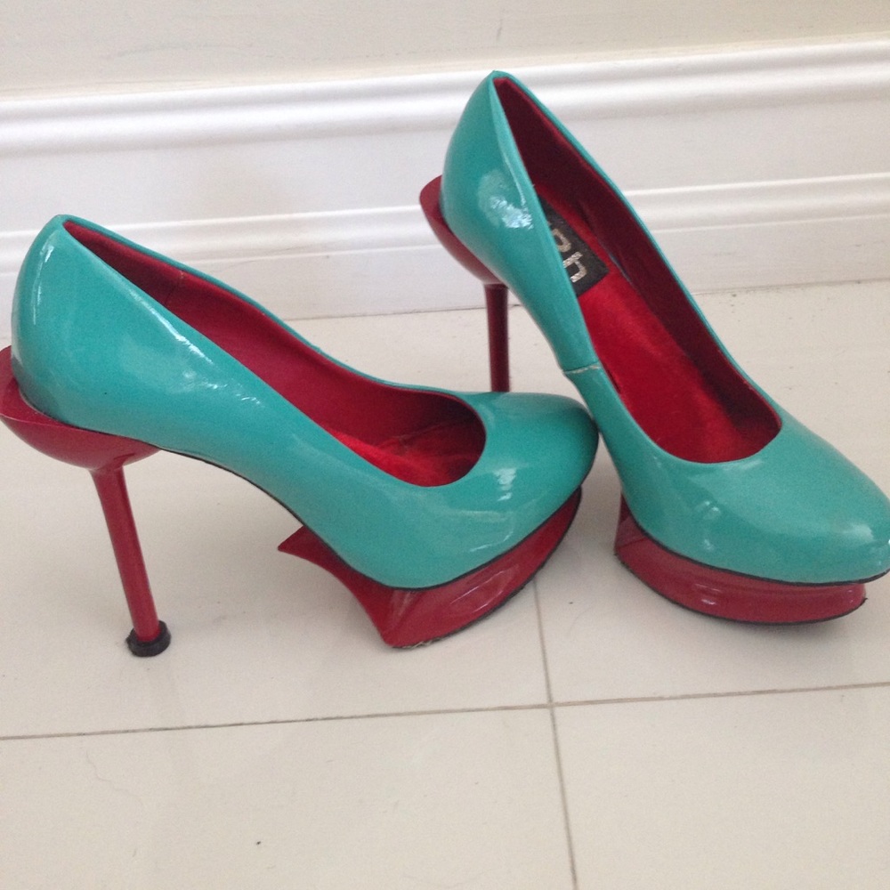 Red and teal heals