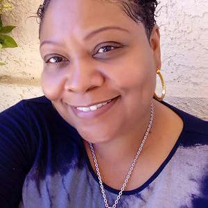 Meet your Posher, Lorri