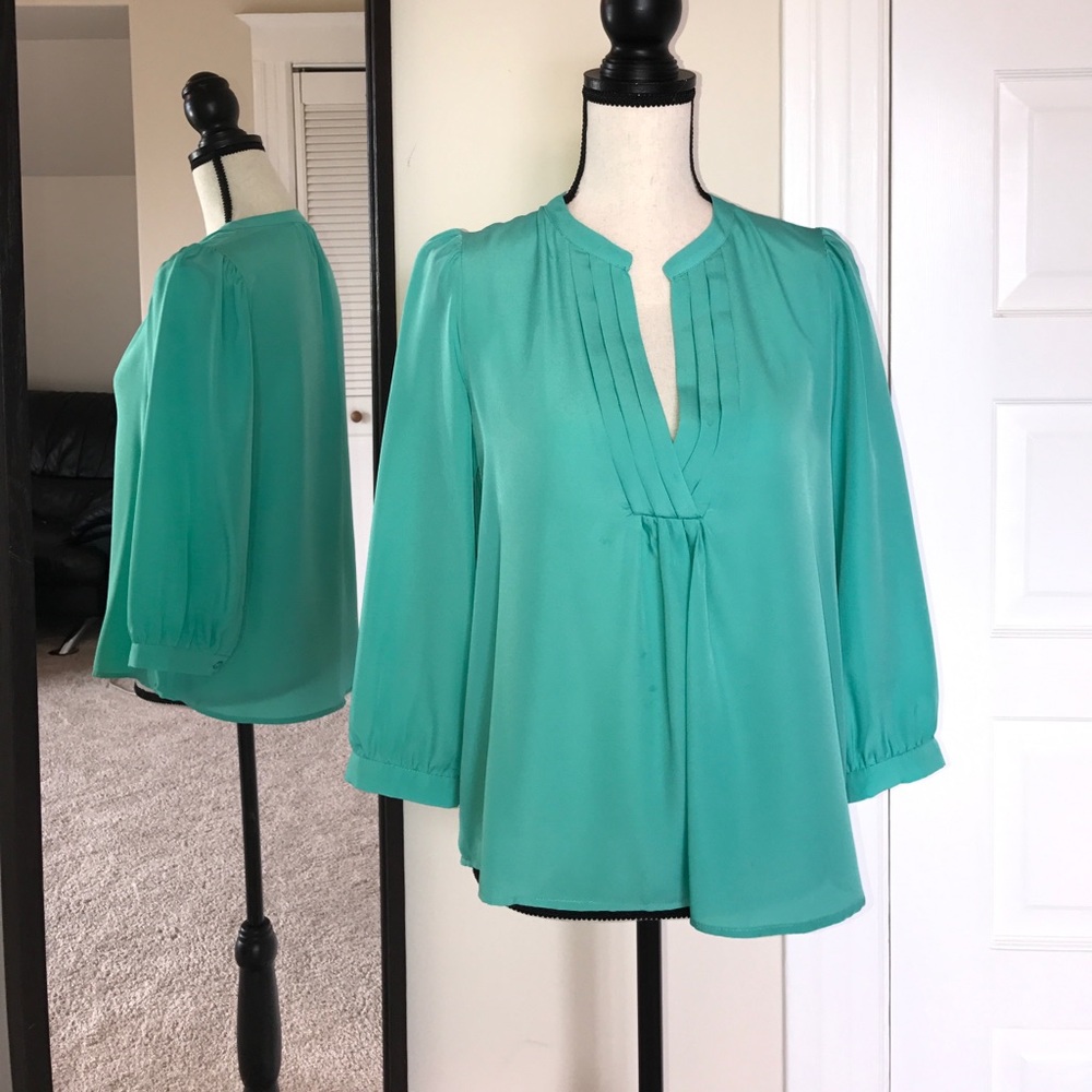 Collective Concepts 3/4 Sleeve V-Neck Top