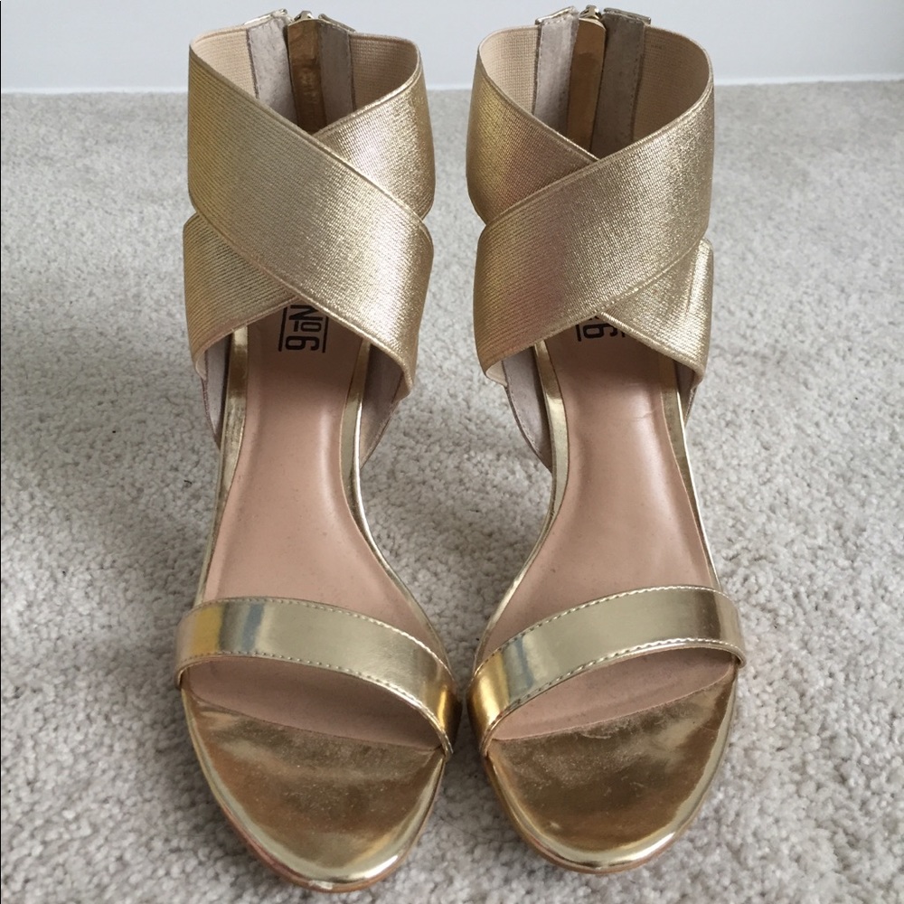 Mix No. 6 Gold Strappy Heels. Size 8