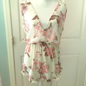 Audrey boutique Floral romper