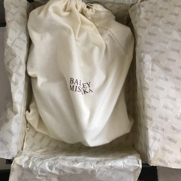 Badgley Mischka Abigail Ivory Bridal Wedges - Picture 4 of 6