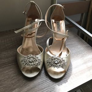 Badgley Mischka Abigail Ivory Bridal Wedges