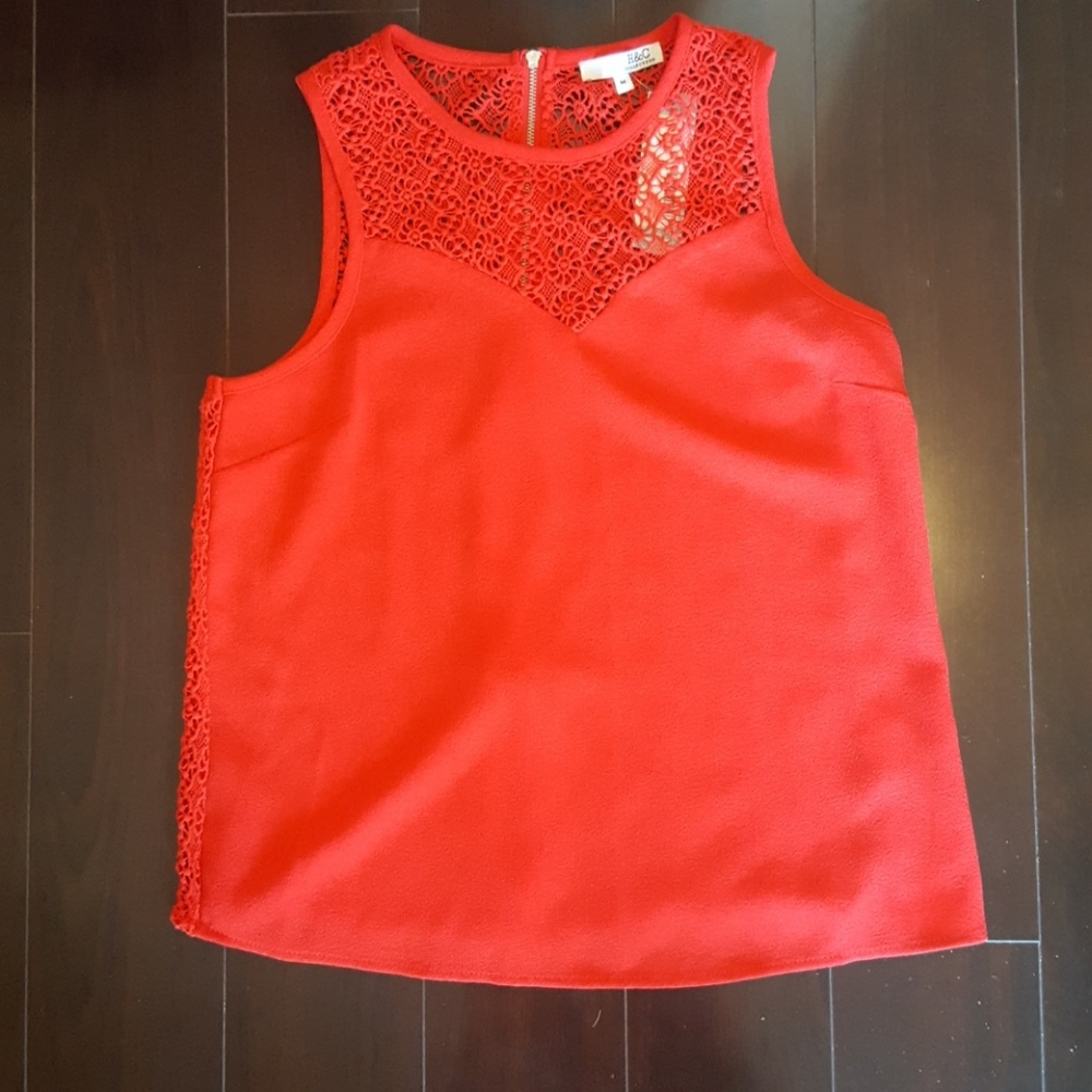 Red sleeveless lace top