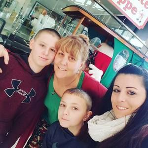 Meet your Posher, Lisa