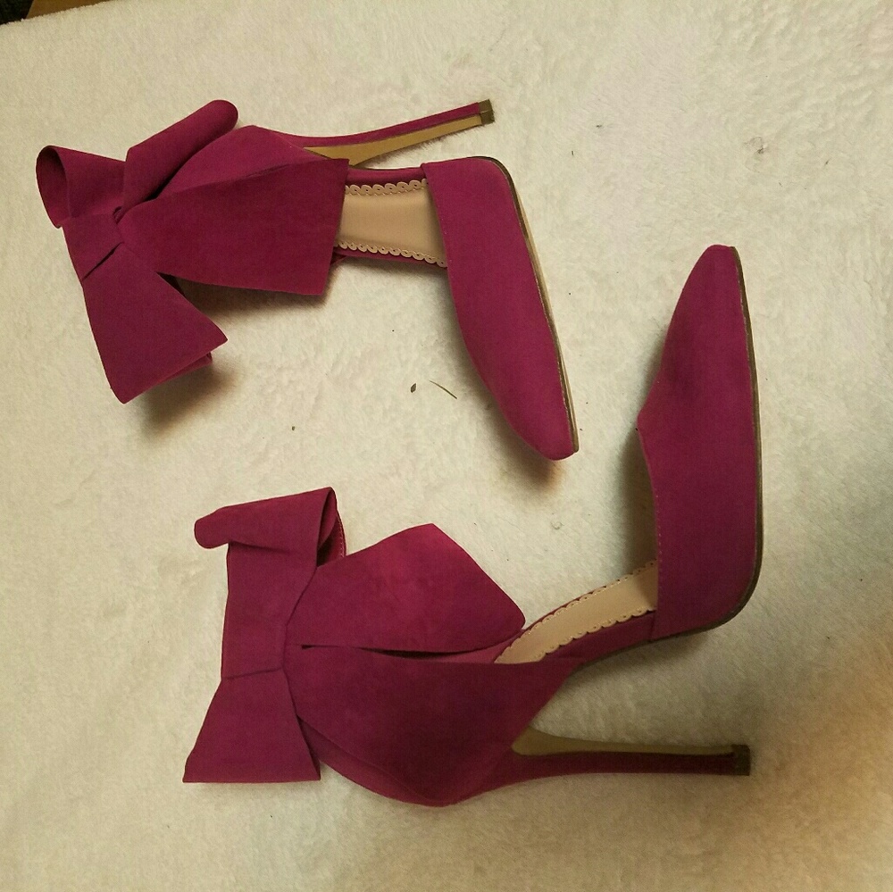 Maroon heels with bows