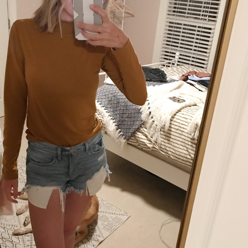 Mustard turtle neck