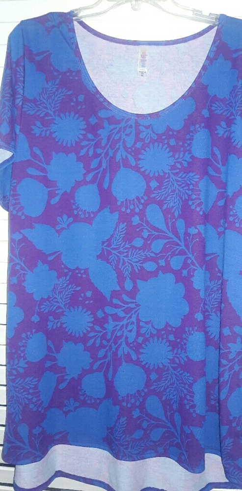 Lularoe classic tee
