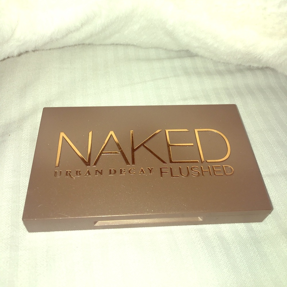 URBAN DECAY NAKED FLUSHED- Native