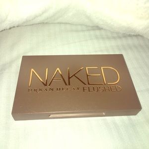 URBAN DECAY NAKED FLUSHED- Native