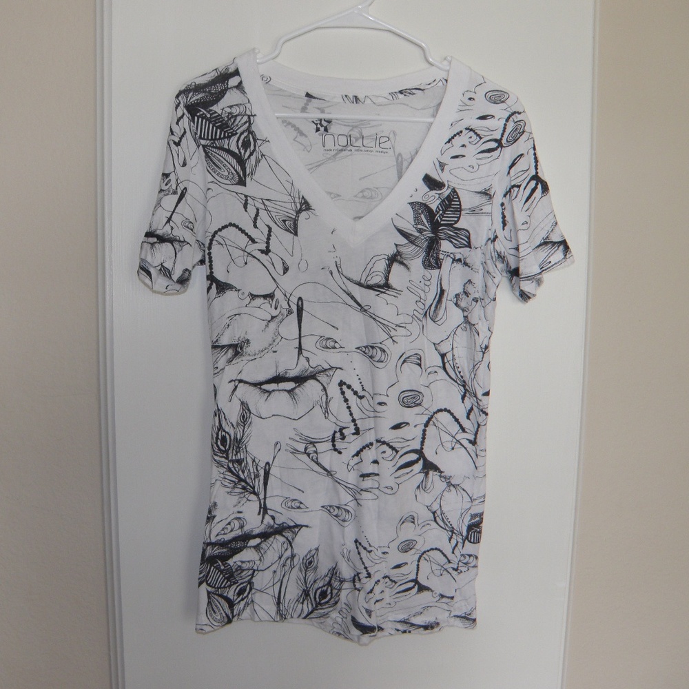Nollie abstract v-neck