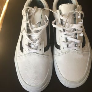 New black & white vans