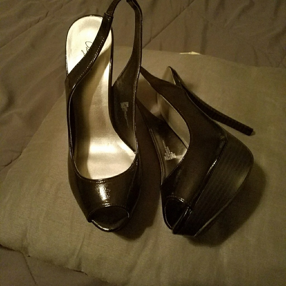 Black 4" pump