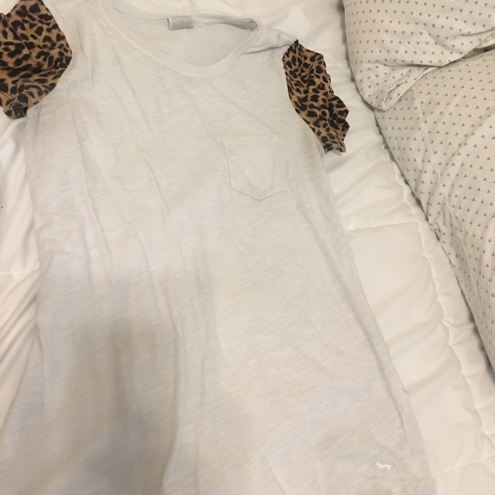 PINK VS pocket tshirt