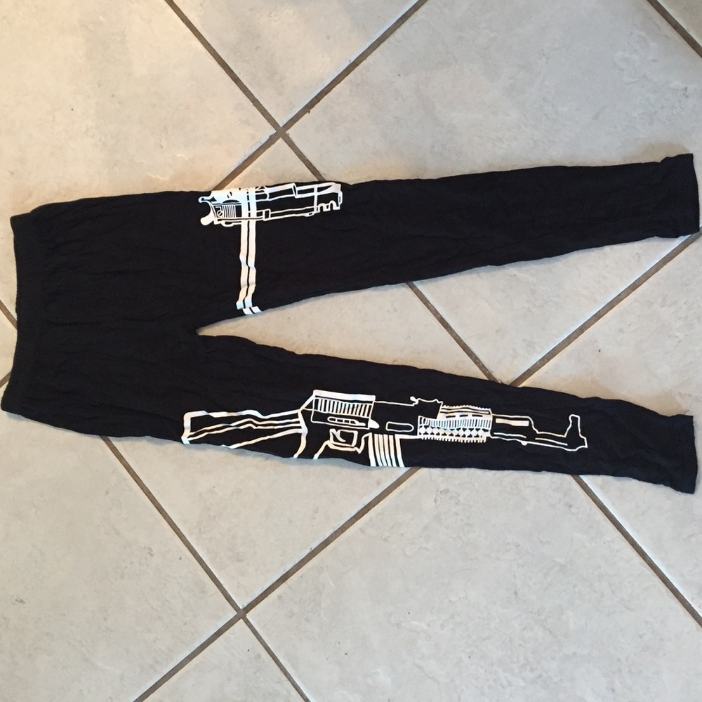 Gun leggings