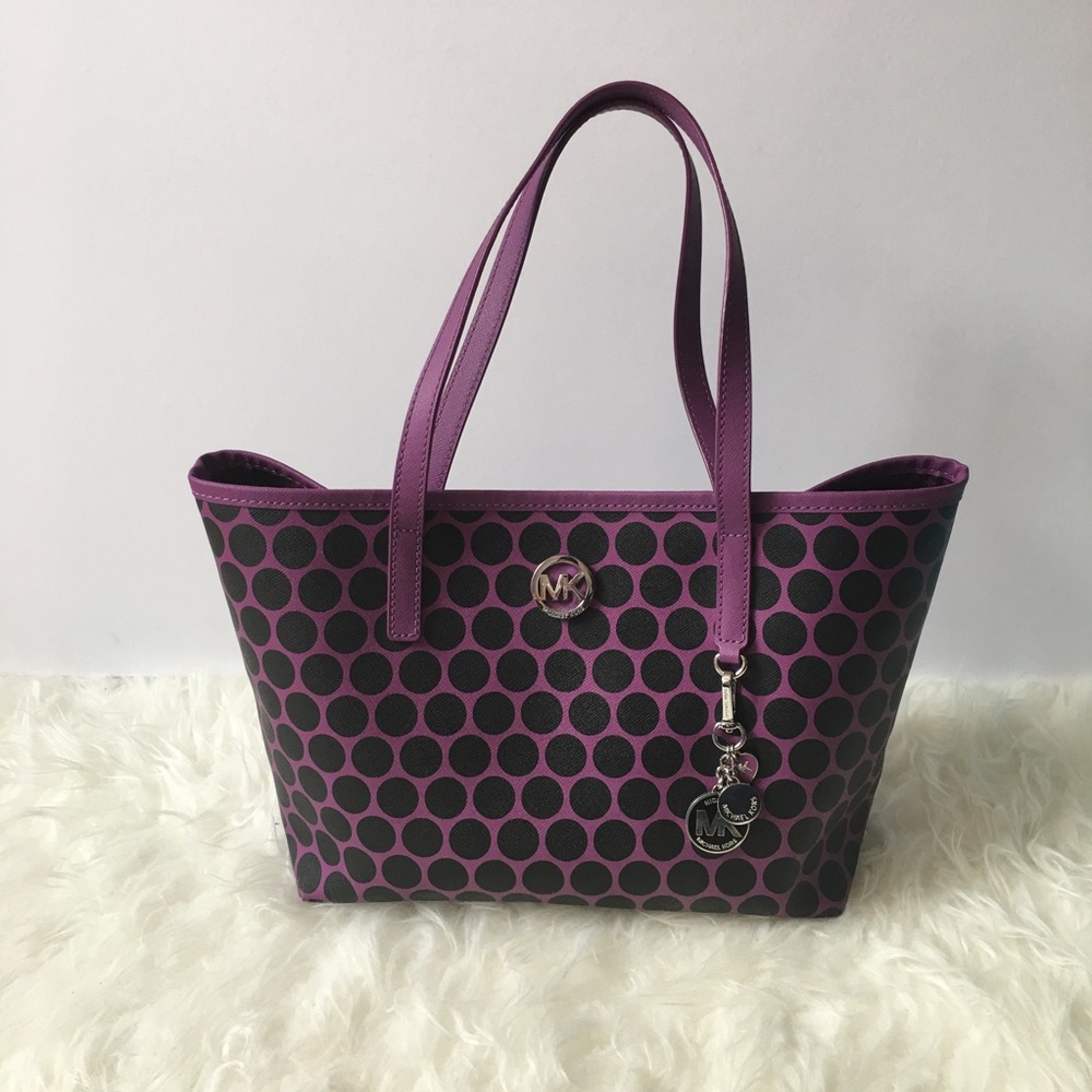 SOLD 💖💖💖Michael Kors poka-dot tote