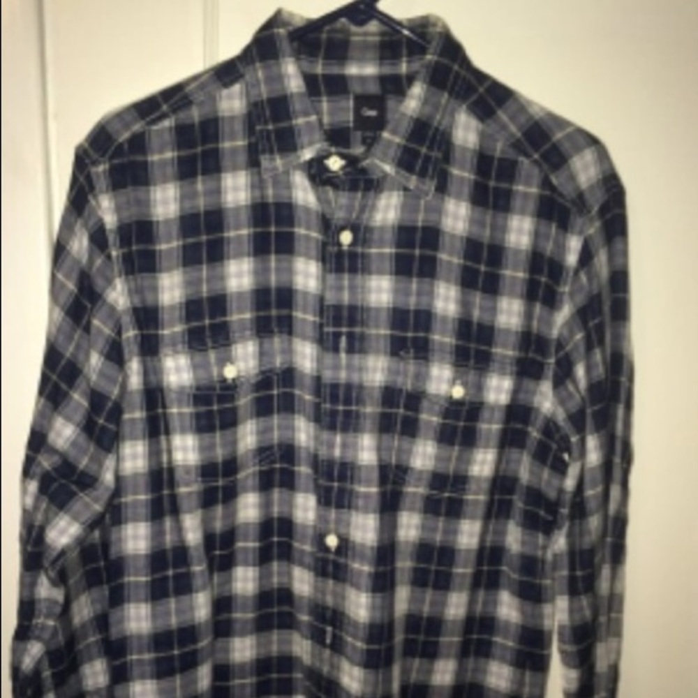 Men's Gap button down shirt