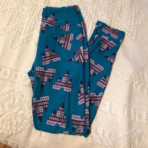 Lularoe castle leggings