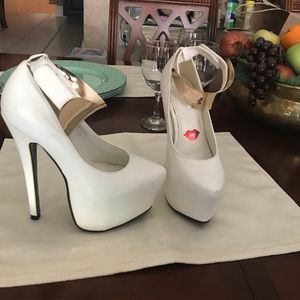 Lola Shoetique heels.