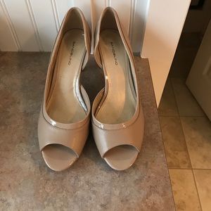 EUC nude heels