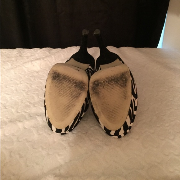 Zebra print platform pumps - Picture 3 of 6
