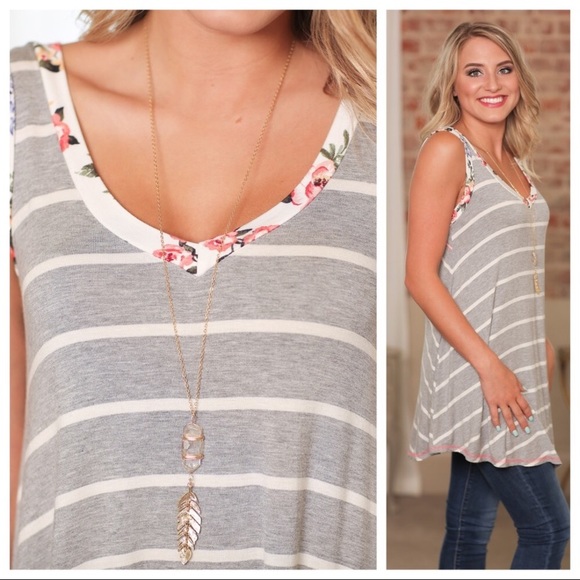 LAST❗️Striped floral trim tunic. - Picture 2 of 2