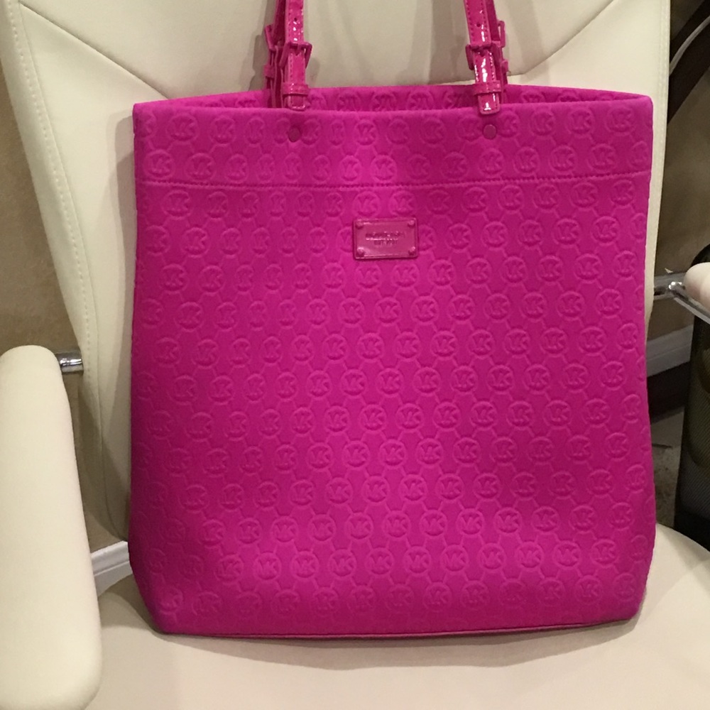 Michael Kors Jet Set Neoprene Tote
