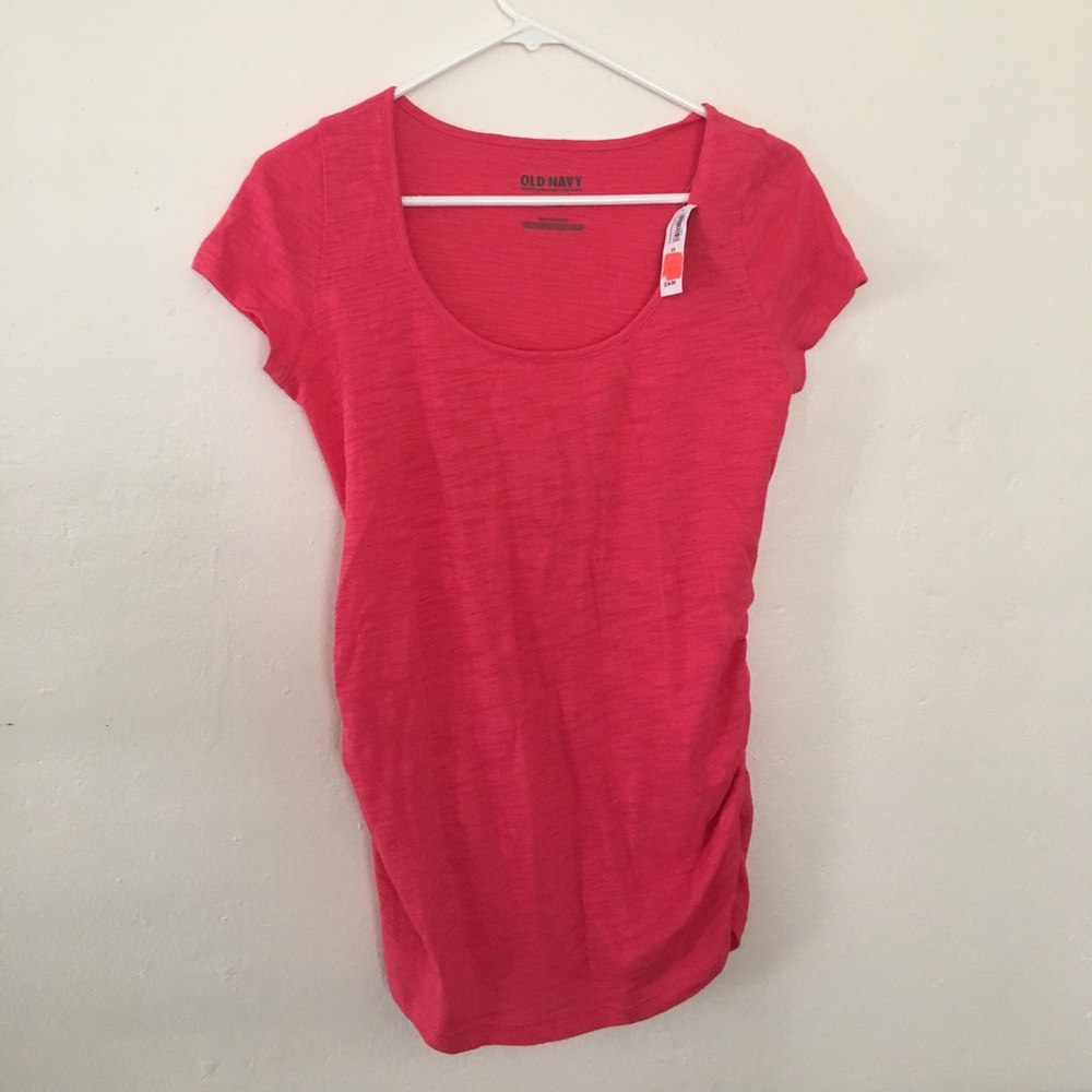 🌸 Old Navy Maternity Tee NWT