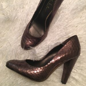Nicole Miller Bronze Heels