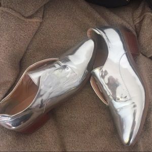 Metallic slip on Loafers