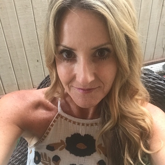 Meet your Posher, Jean - Picture 2 of 5