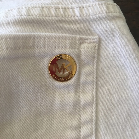 Practically new Michael Kors shorts - Picture 3 of 4