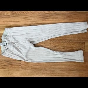 Ribbed cream leggings