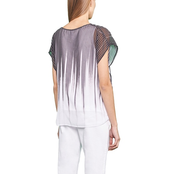 HIGH-LOW METALLIC PRINT BLOUSE - Picture 3 of 4