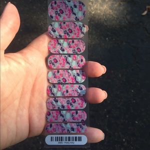 Jamberry nail wraps: Pretty Kitty