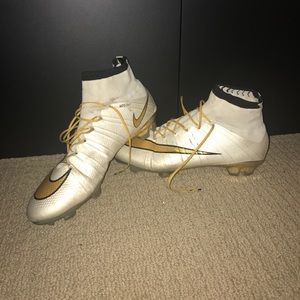 CR7 cleats