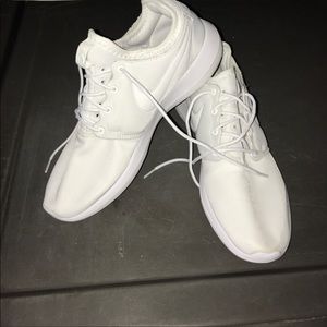 White Nike Roshes