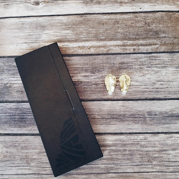 Jungle CHICK Jewelry - Earrings