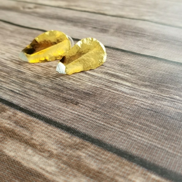 Earrings - Picture 5 of 7