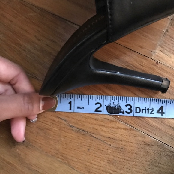 Heels - Picture 5 of 5